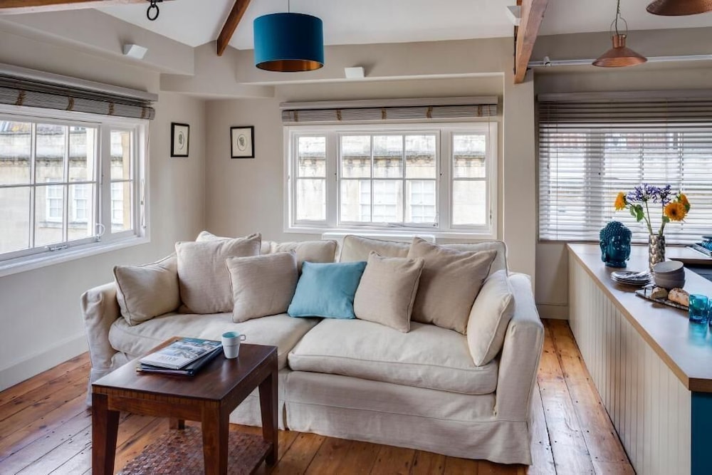 dream stays bath queen street