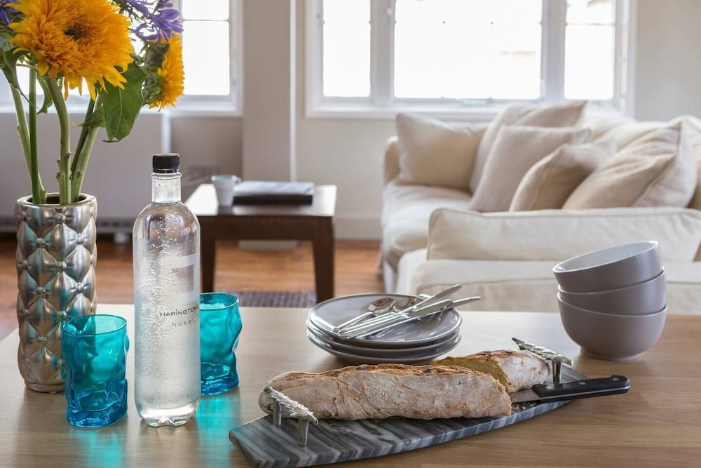 dream stays bath queen street