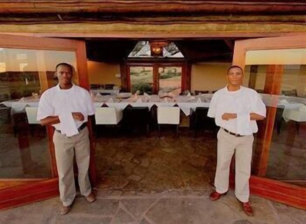 suricate tented lodge