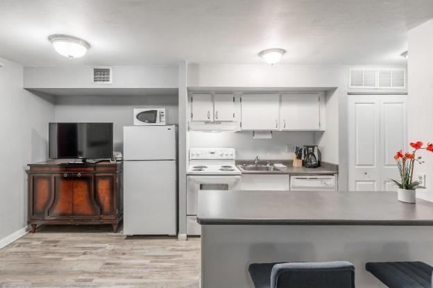 stay together suites 1bd1ba w bonusrm