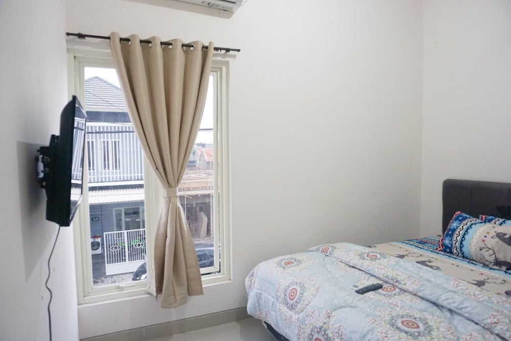surabaya homey near airport