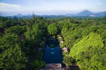 pilgrimage wellness retreat
