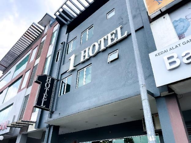 1 hotel mahkota cheras