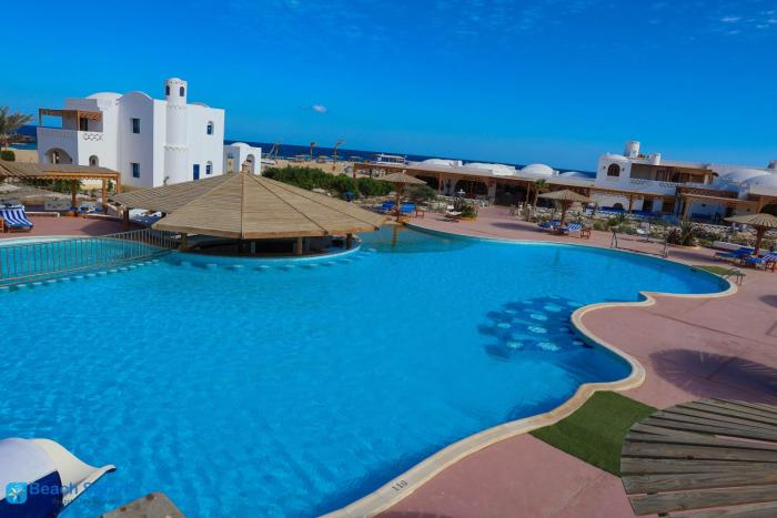 beach safari nubian resort