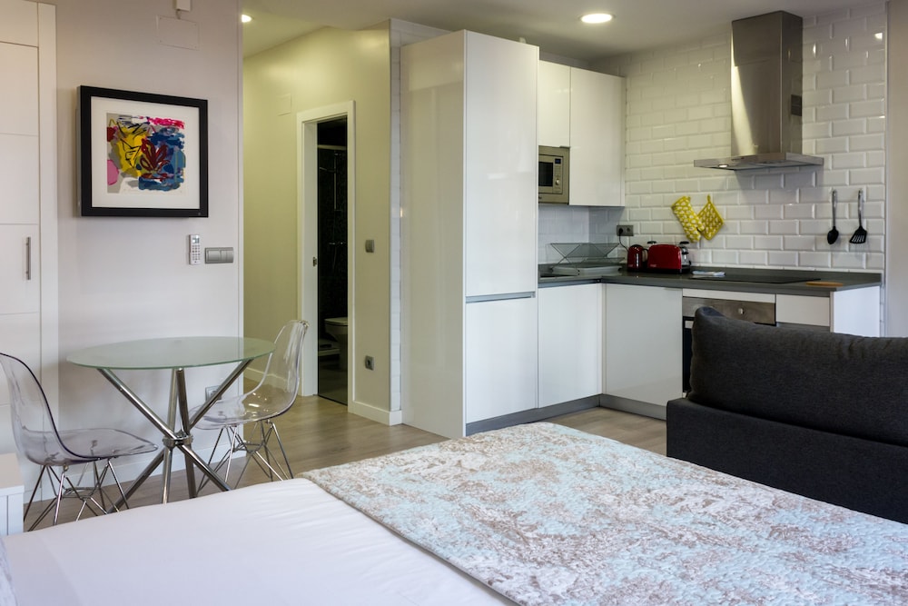 arenal suites preciados