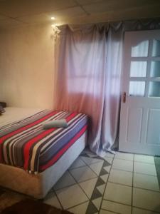 naisar sparkling white apartment