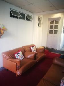 naisar sparkling white apartment