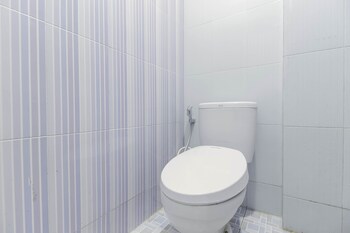 reddoorz syariah near metropolitan mall bekasi