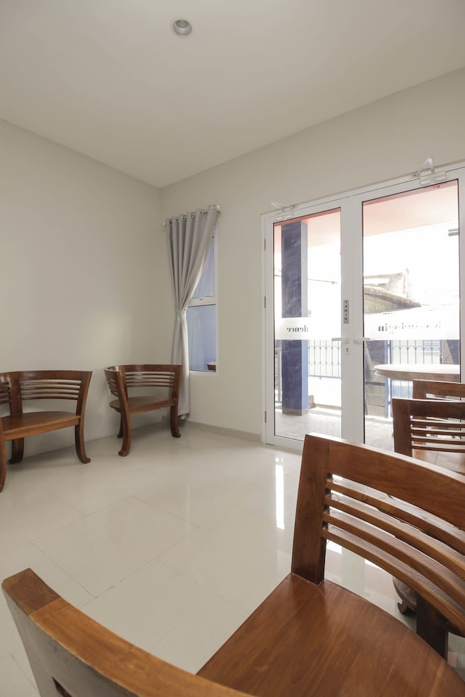 reddoorz syariah near metropolitan mall bekasi