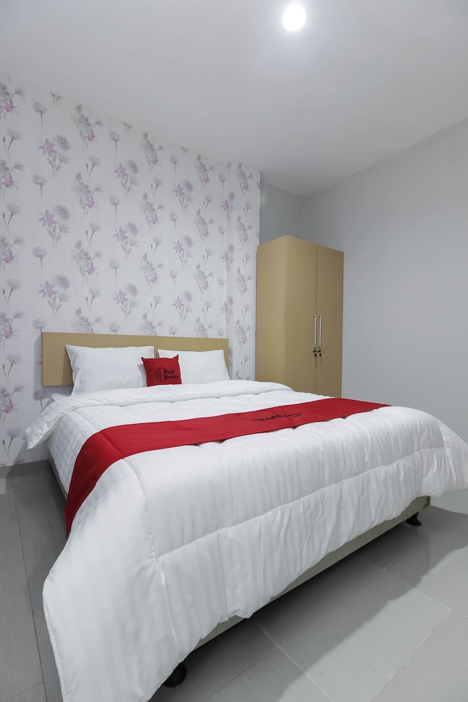 reddoorz syariah near metropolitan mall bekasi