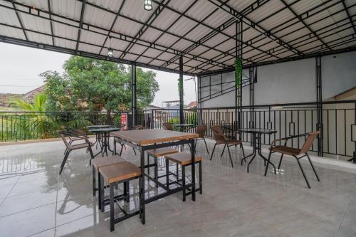 reddoorz syariah near metropolitan mall bekasi