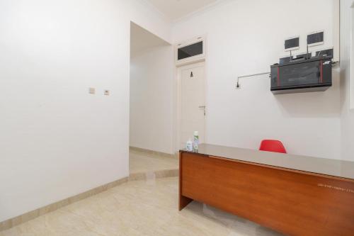 reddoorz syariah near metropolitan mall bekasi