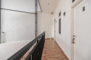 reddoorz syariah near metropolitan mall bekasi