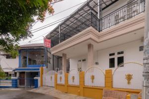 reddoorz syariah near metropolitan mall bekasi