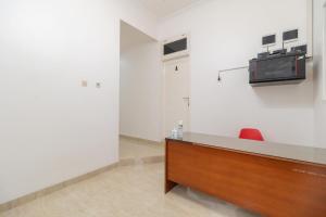 reddoorz syariah near metropolitan mall bekasi