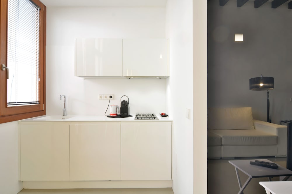 lonja suites apartments