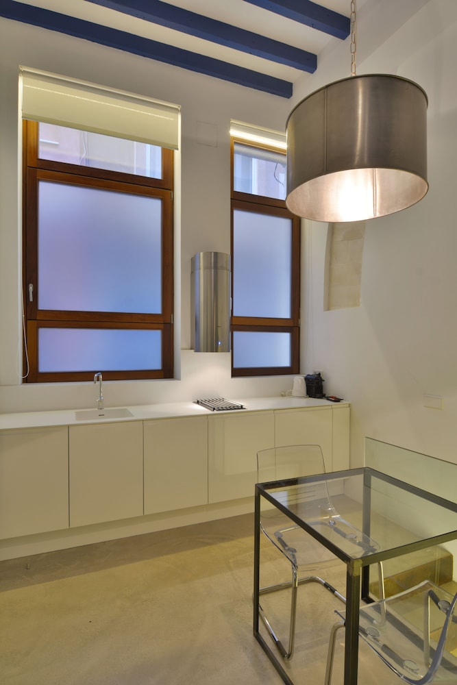 lonja suites apartments