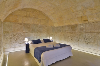 lonja suites apartments