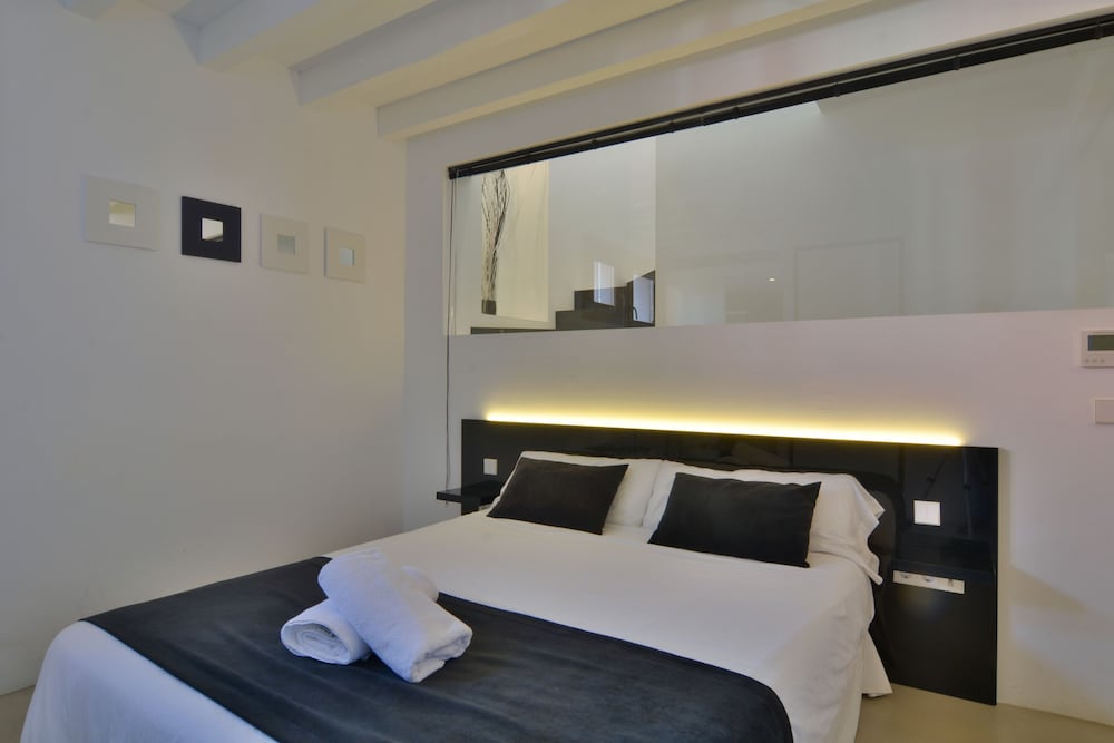 lonja suites apartments