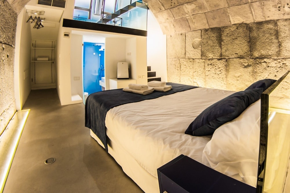 lonja suites apartments