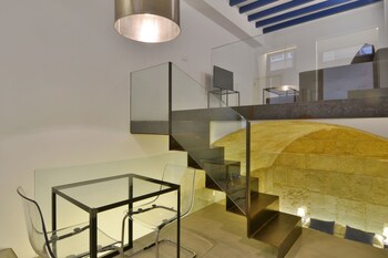 lonja suites apartments