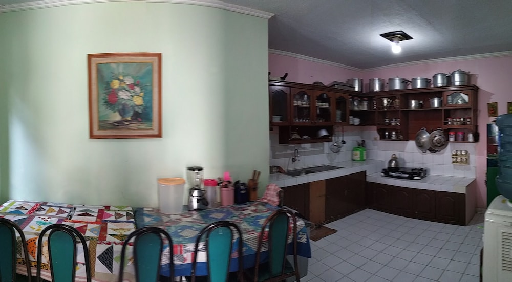 villa lot 5 lake view for 30 pax