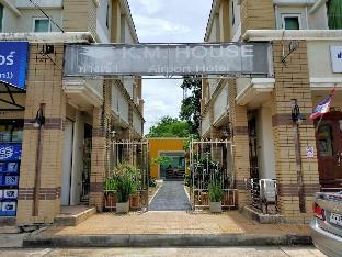 k m house