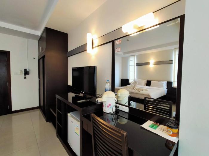 k m house