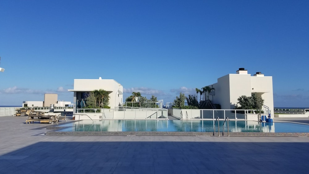 ch luxury condos and studios on the beach