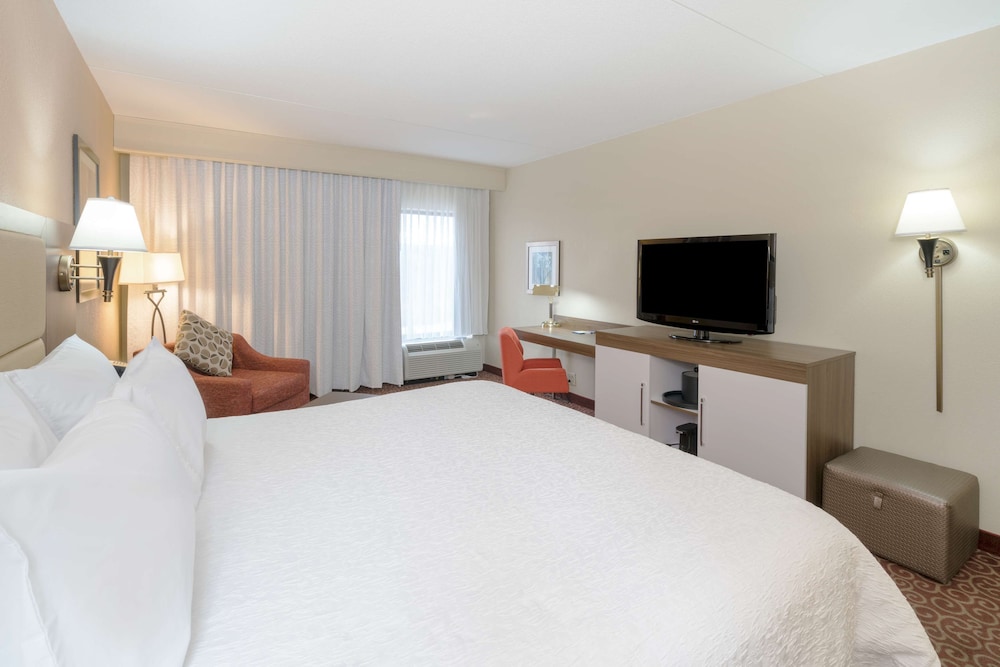 hampton inn frostburg