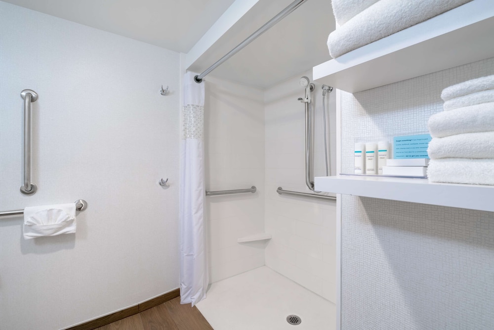 hampton inn frostburg