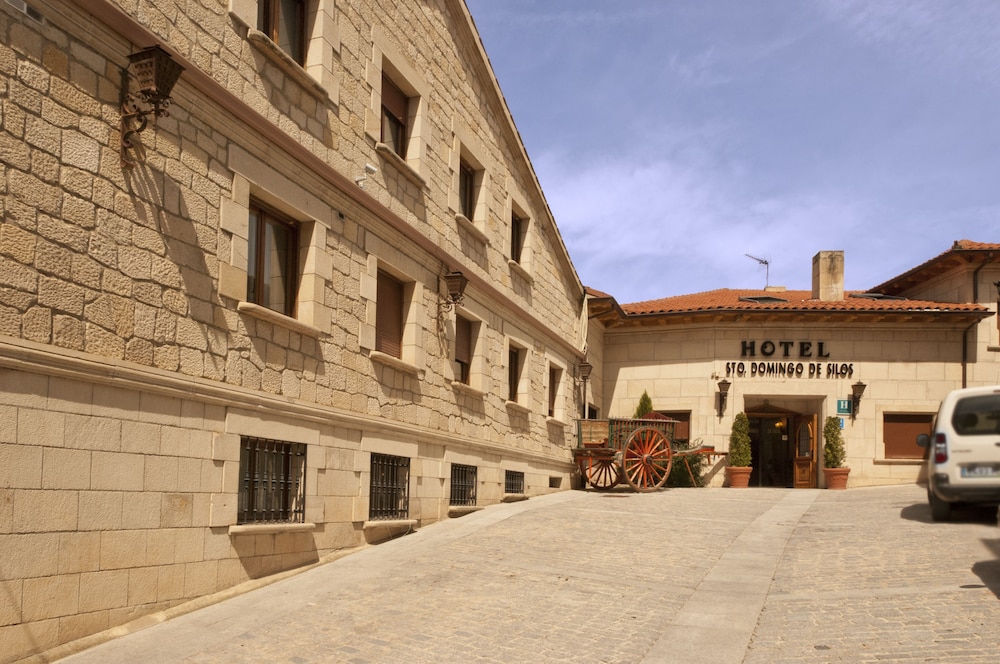 hotel santo domingo de silos