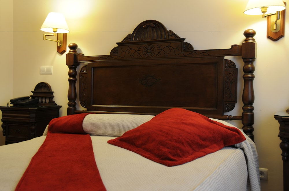 hotel santo domingo de silos