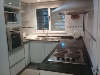 Casa Quinta En Pueblo De Campo.,Buenos Aires Province>>Punta Indio,3 star