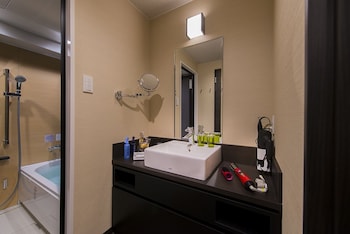 hotel corest adults only