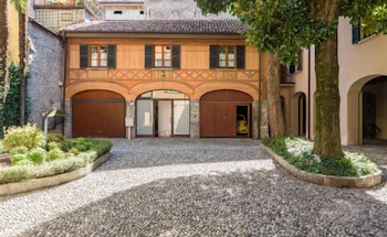 la corte delle rondini