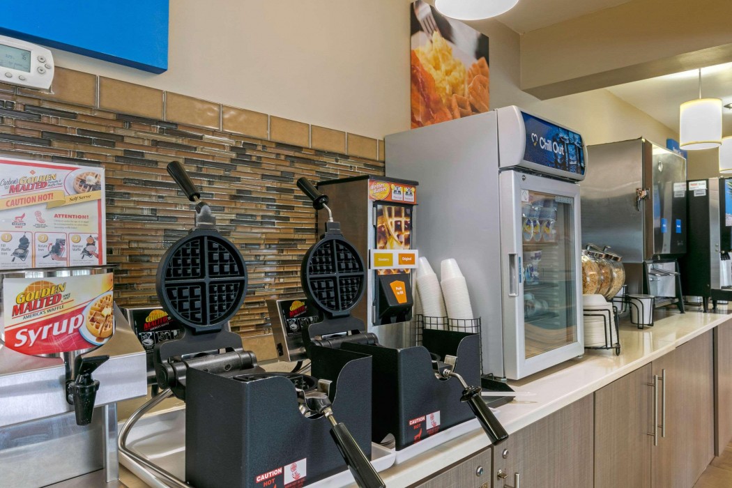 comfort inn and suites vancouver downtown city center