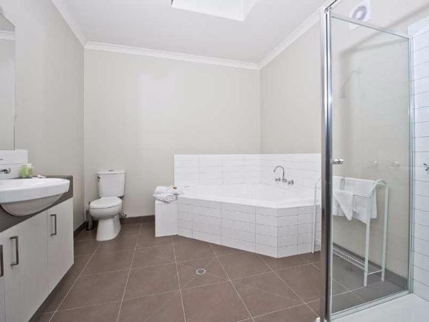 moonlight bay apartments