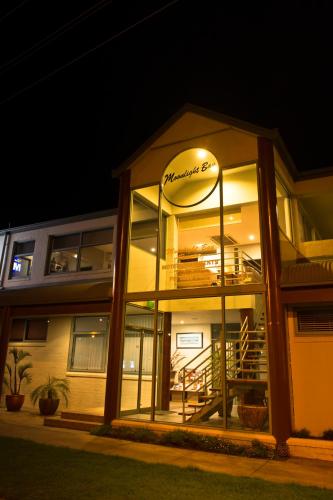 moonlight bay apartments