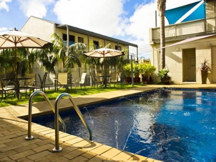 moonlight bay apartments