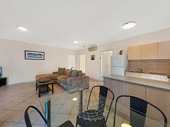 moonlight bay apartments