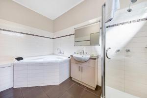 moonlight bay apartments
