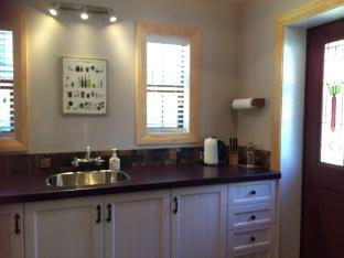 settlers boutique motel