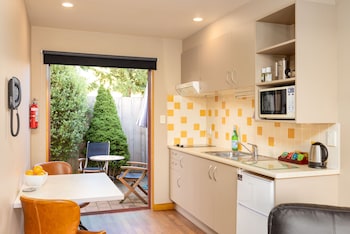 settlers boutique motel