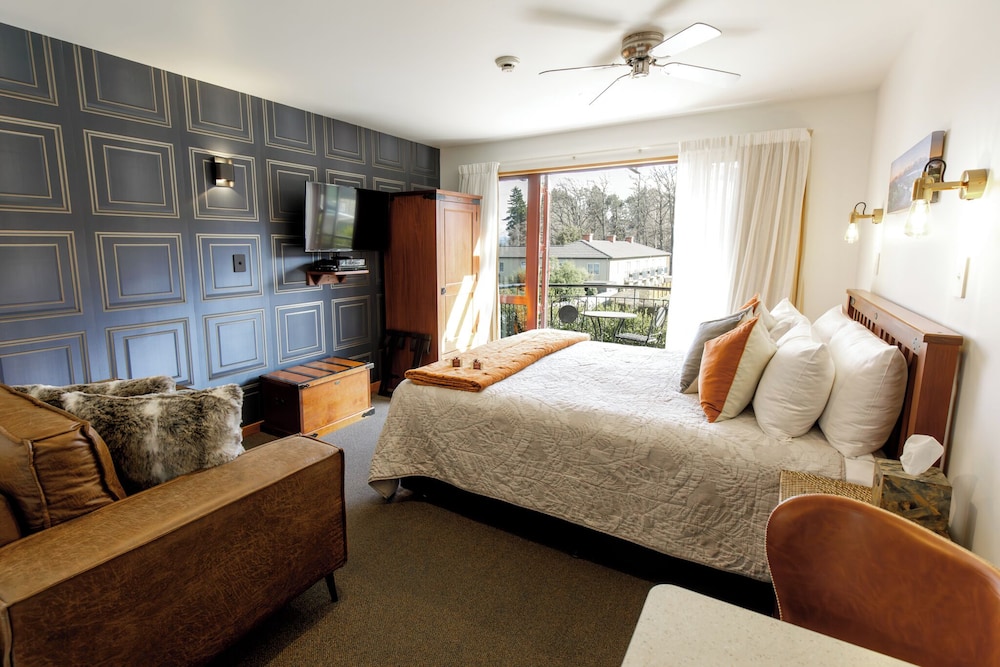 settlers boutique motel