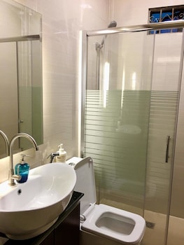 transient house and van for rent