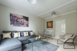 central apartment facing windsor castle
