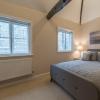 central apartment facing windsor castle