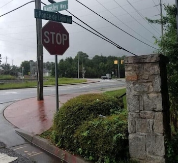 cozy stone mountain villa