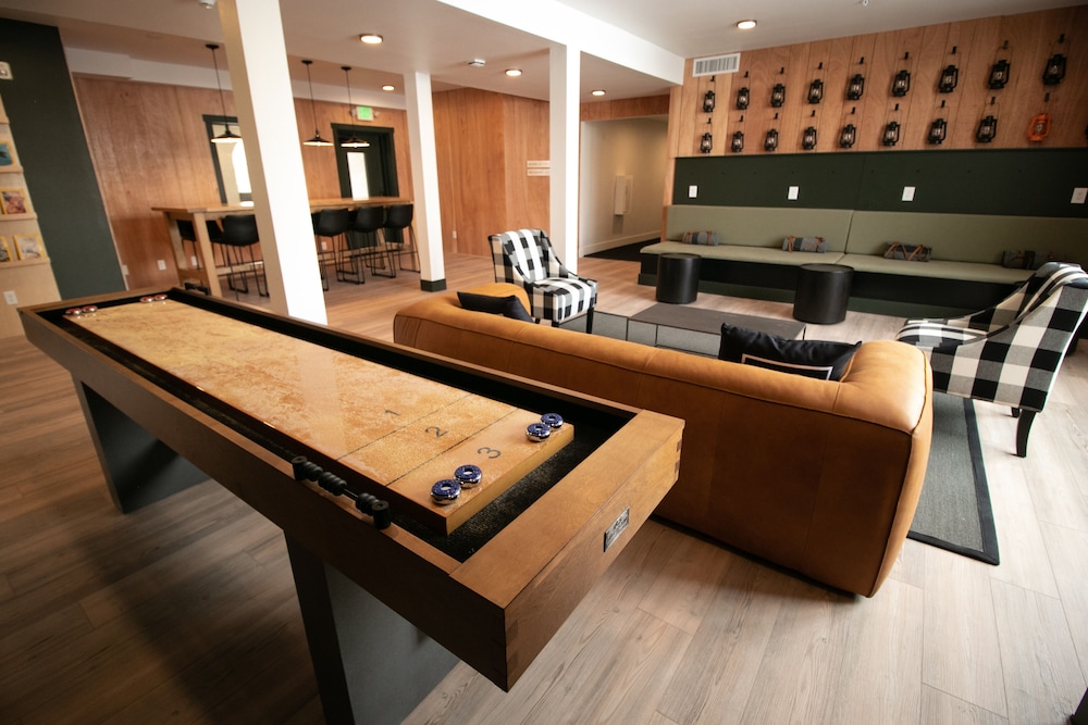 loge leavenworth downtown